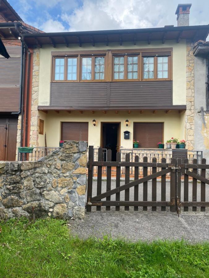 Willa Casa Luisa Biedes, Pilona Infiesto Zewnętrze zdjęcie